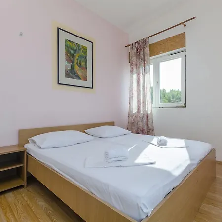 Apartment Nevera *